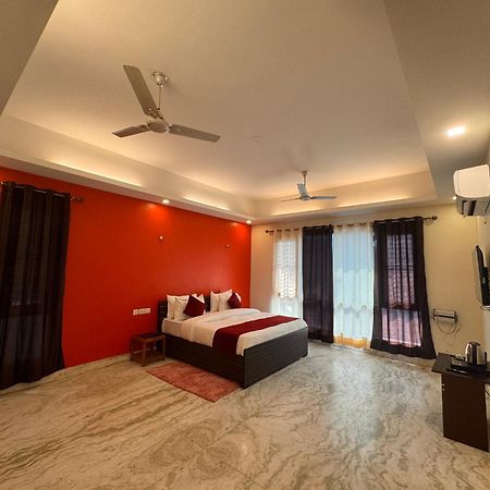 Hl Grand Hotel Lucknow Extérieur photo