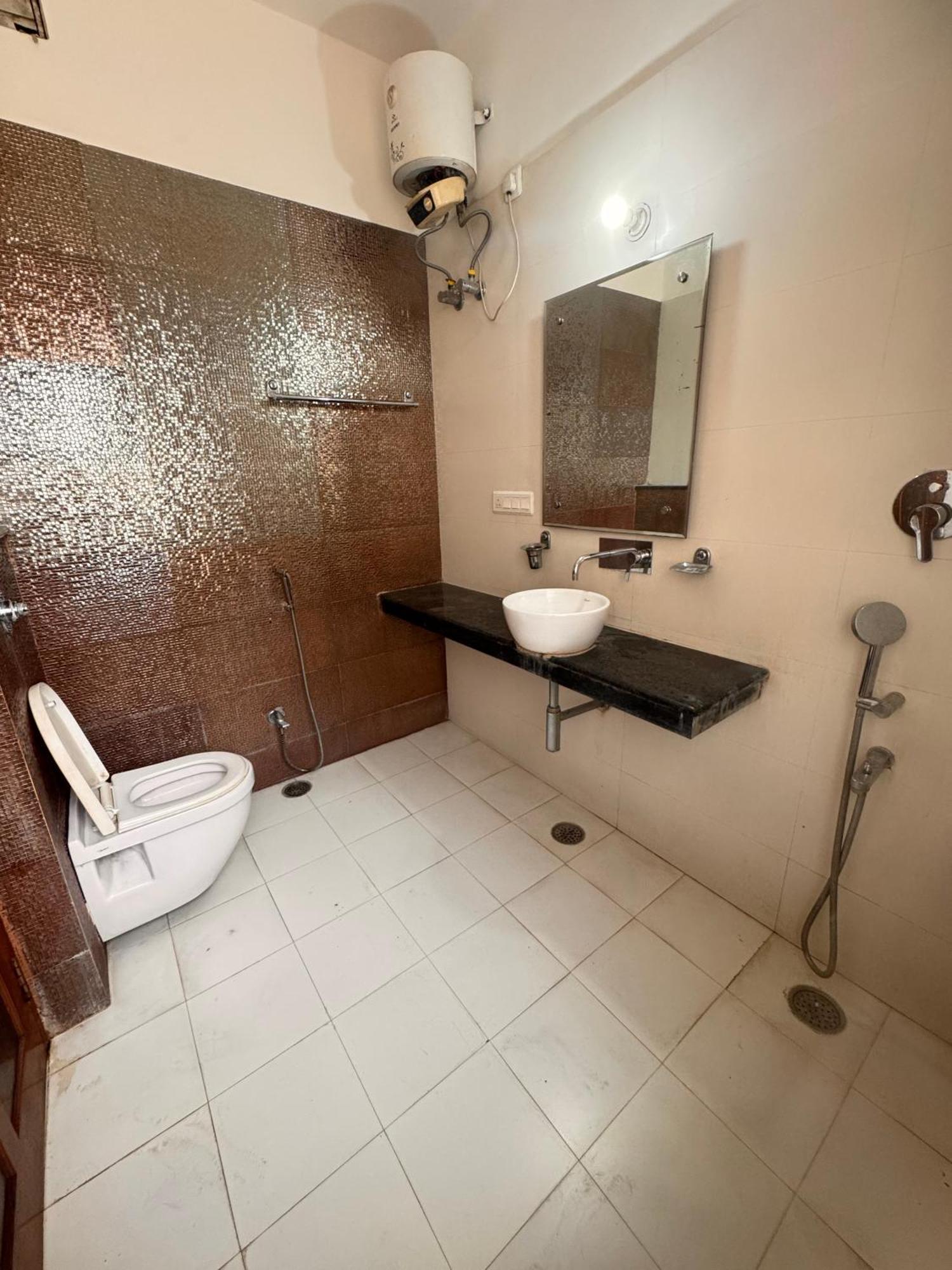 Hl Grand Hotel Lucknow Extérieur photo